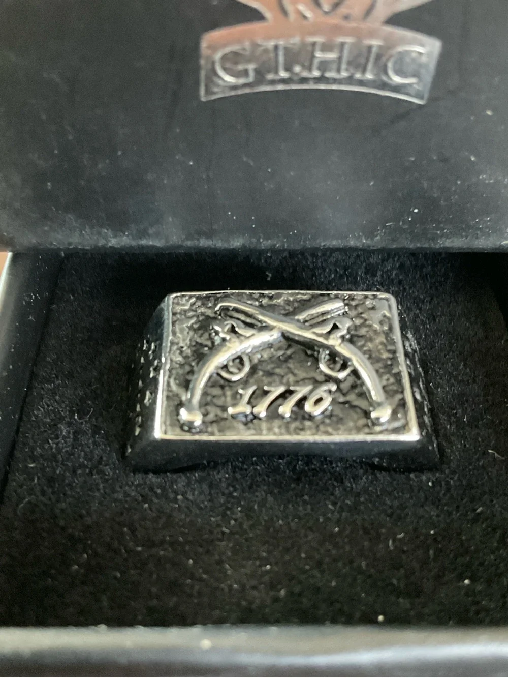 Gothic Men’s Silver 2 Pistol Ring Size 11 New in Box